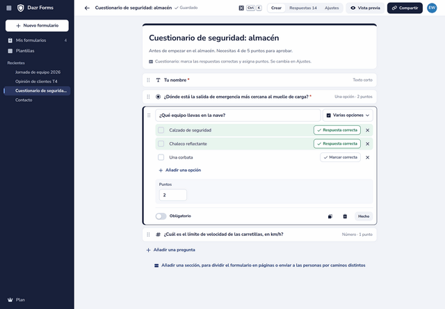 Un cuestionario de seguridad en el editor: dos respuestas correctas marcadas en una pregunta de 2 puntos