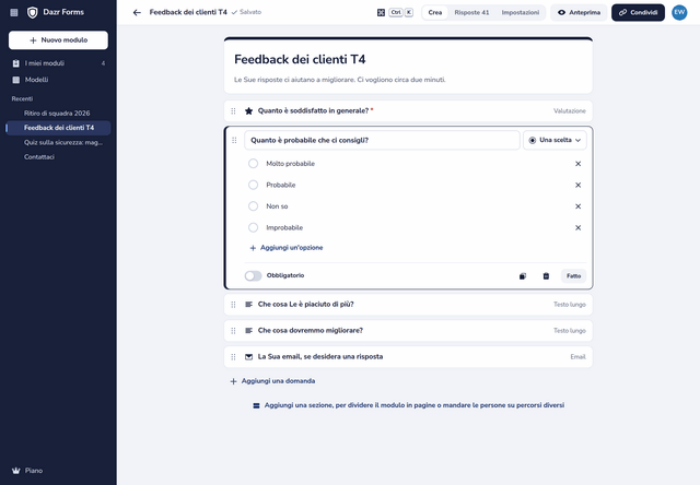 Un sondaggio di feedback nell'editor: una colonna di domande, una aperta con le sue opzioni